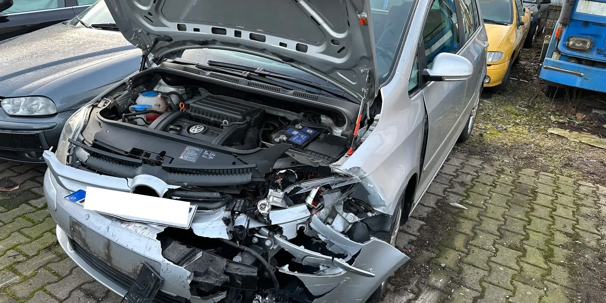 Stark verunfalltes Auto