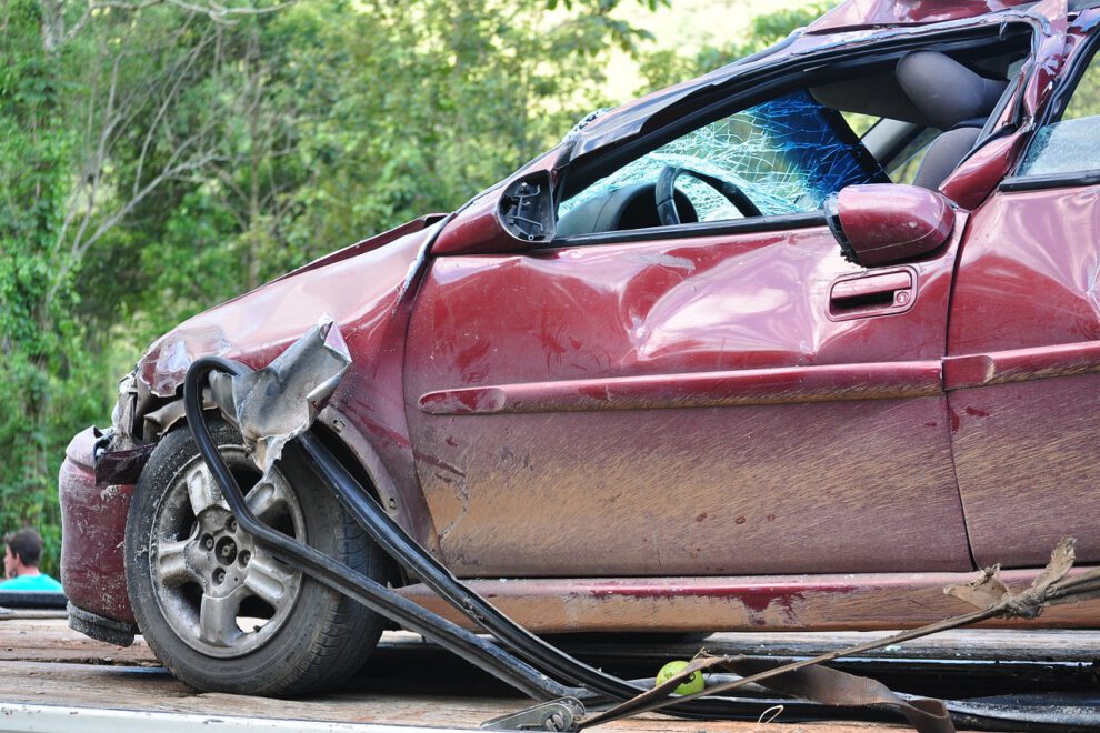 verunfalltes-auto verunfalltes Kfz